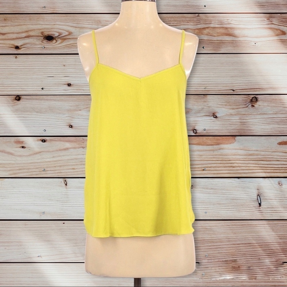 Topshop 100% Polyester Solid Yellow Green Sleeveless Blouse Size 4